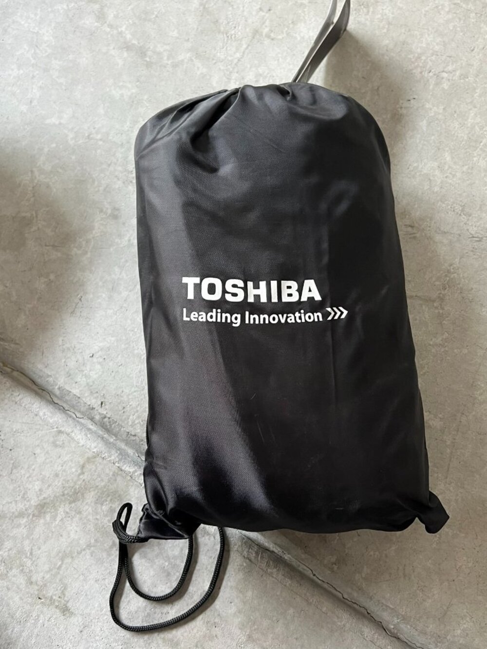 Toshiba Black Portable Inflatable Lounger Pop-Up Privacy Shower Tent for Camping